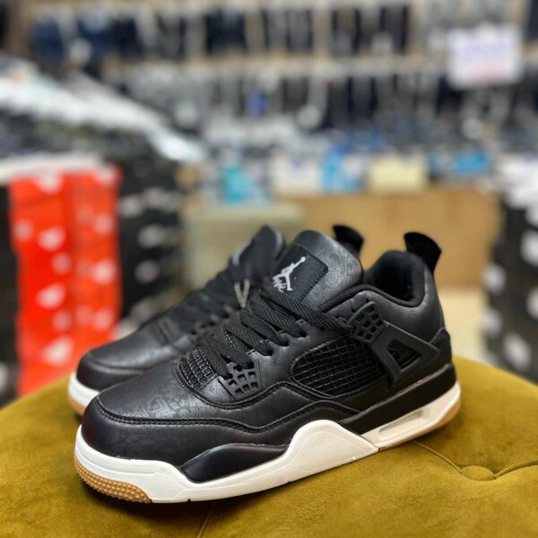 Air Jordan 4 Retro
